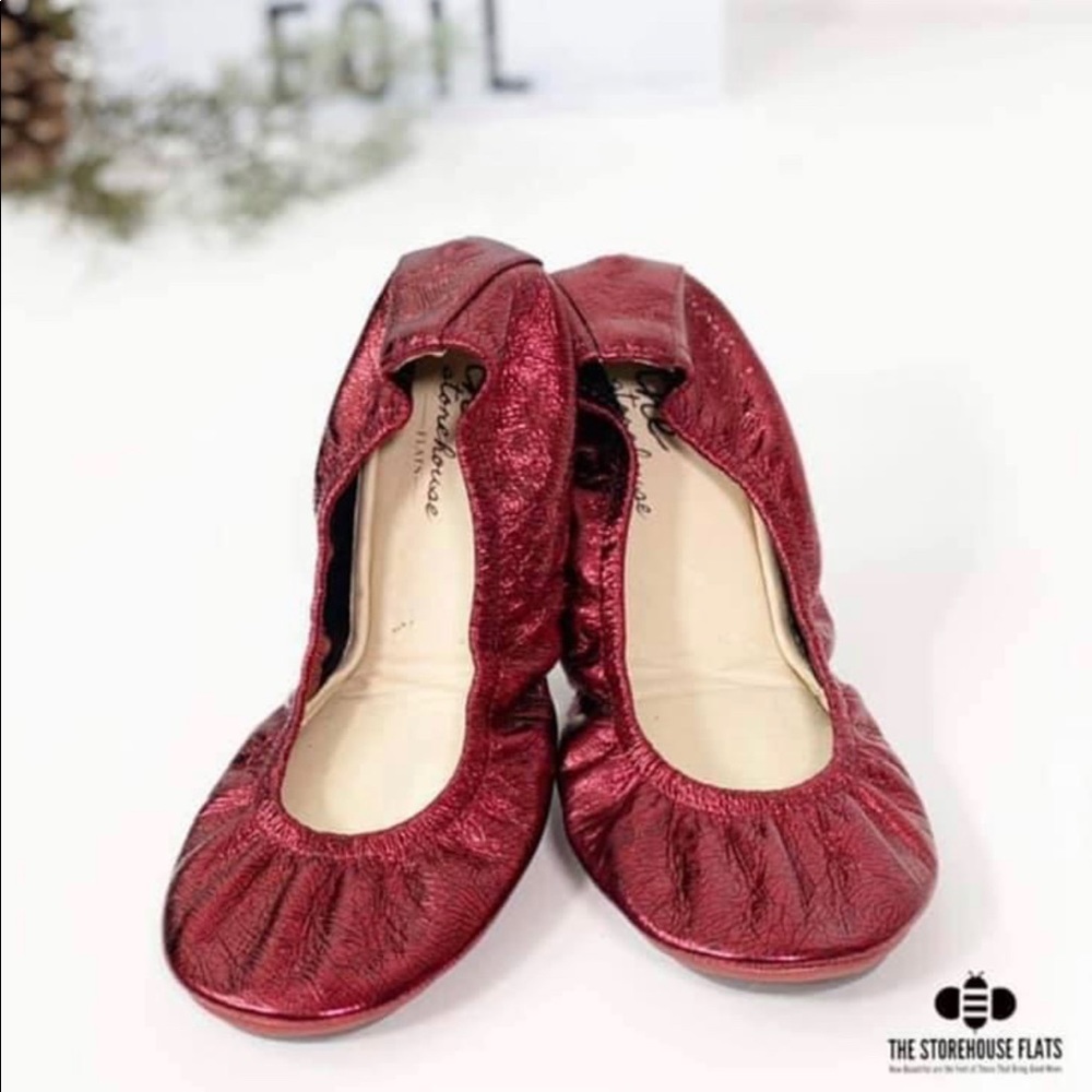 Cranberry Foil Storehouse Flat